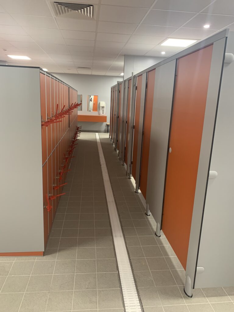 Venesta Award changing cubicles and aluminium lockers with Solid Grade Laminate doors