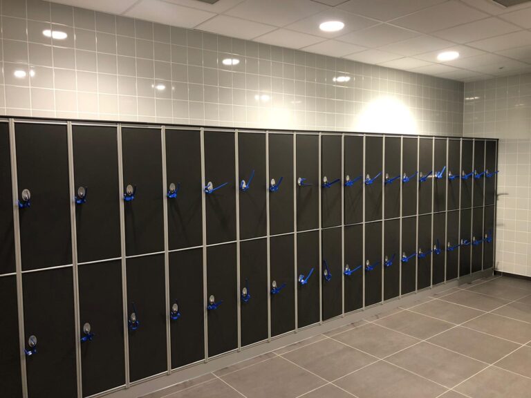 Venesta aluminium lockers