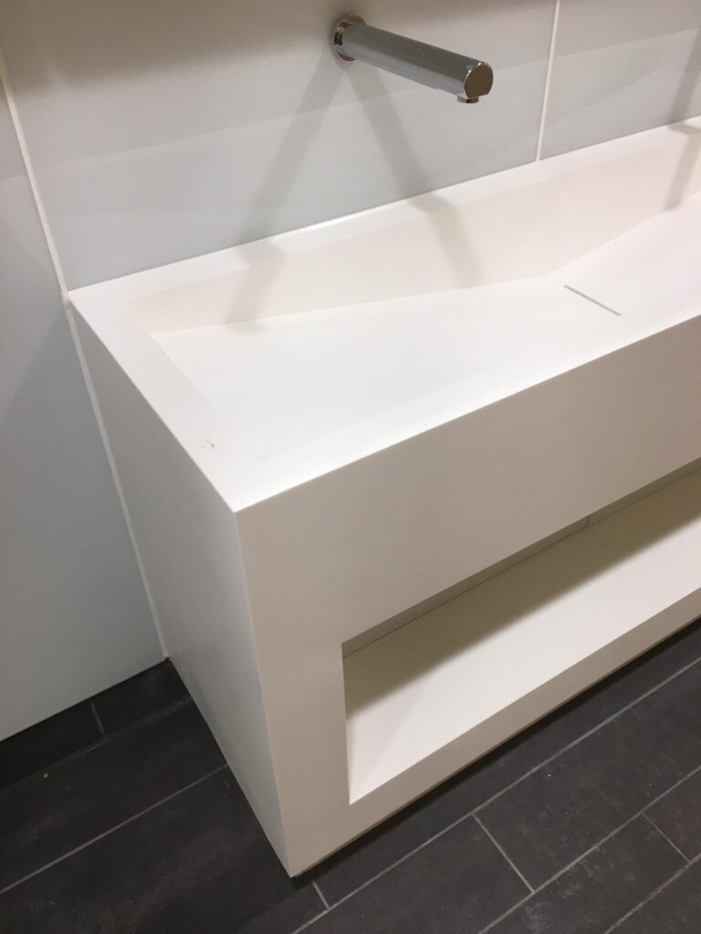 Waved Solid Surface washtrough