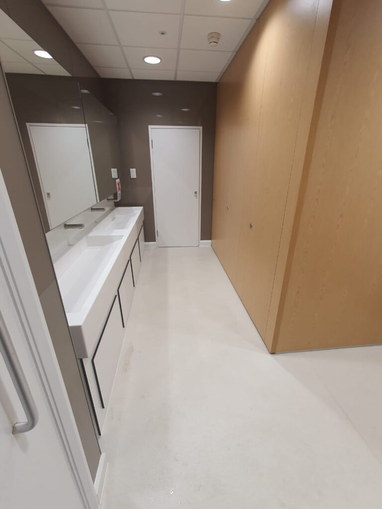 Venesta Infinite Veneer cubicles