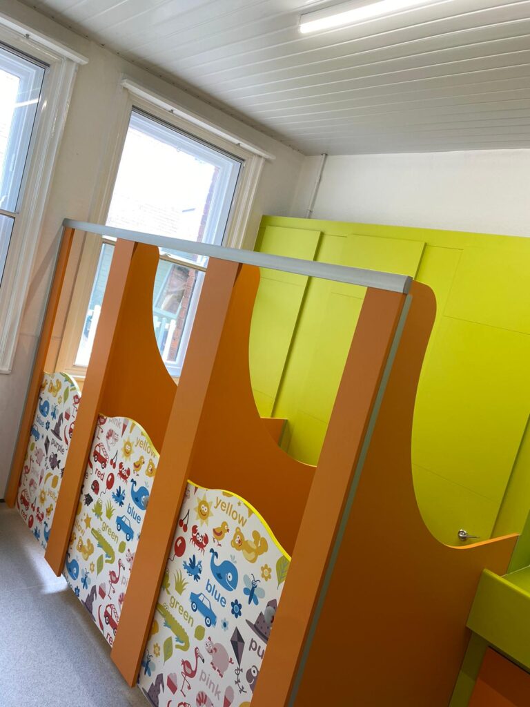 Venesta Genesis childrens cubicles with sloping divisions
