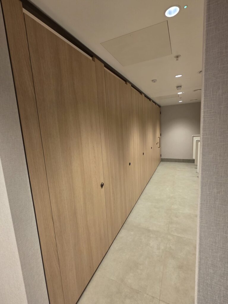 Installation of Venesta cubicles